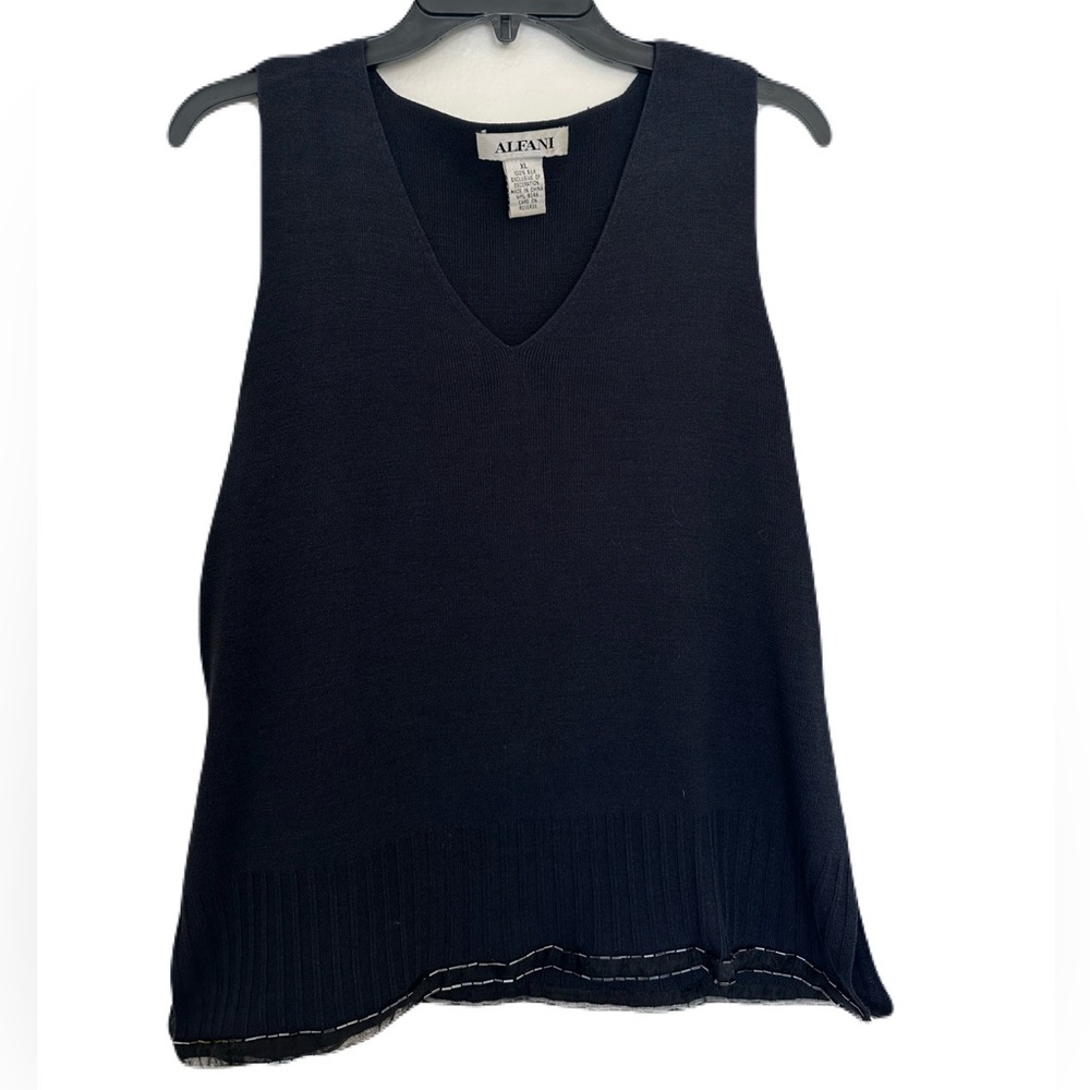 100% Silk Navy Blue Sleeveless Top Size XL